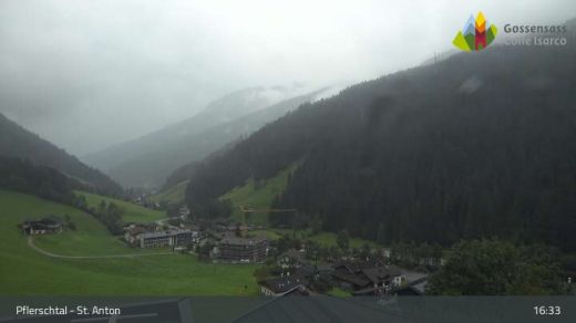 Racines St. Anton 1260 m.