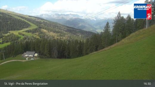 Brunico Pre da Peres Bergstation 2000 m.