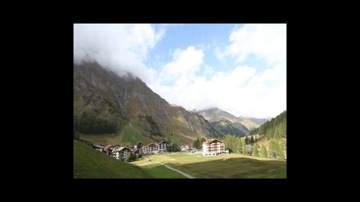 Samnaun Samnaun: Samnaun-Dorf, Pra Grond - Samnaun-Dorf, Votlas - Samnaun-Dorf, Post - Trider Sattel - Piz Munschuns - Piz Ot