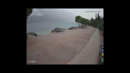 Polsa Limone sul Garda › Sud: Spiaggia Cola - Lago di Garda