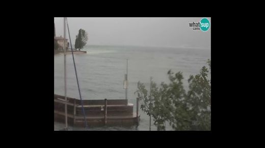 Polsa Tignale: Porto di Tignale: Webcam PRA’ DE LA FAM - Windsurfer Garda Lake