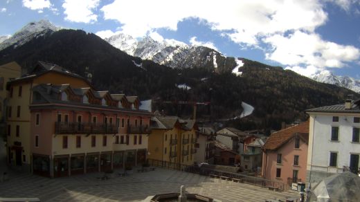 Ponte di legno Ponte di Legno piazza XXVII Sett