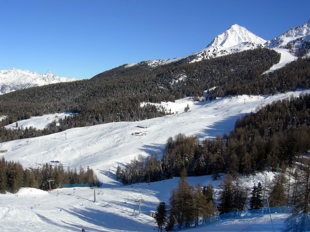 sinistra del comprensorio, verso Cresta Nera