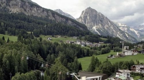 Freccia nel cielo, la funivia di Cortina d'Ampezzo compie 50 anni e si rinnova