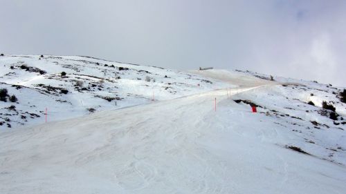 Pista 35: poca neve, tanta terra, fango, pietre ...