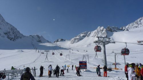 Sciare a Maggio. Appuntamento al ghiacciaio dello Stubai
