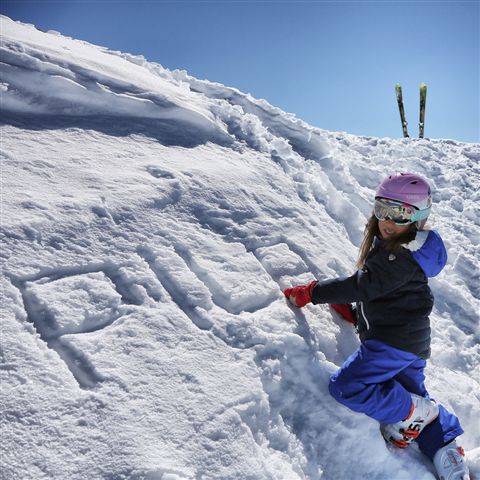 Pila regala i primi passi sugli sci ai principianti di tutte le età e dà appuntamento a tutti l'11 febbraio per I LIGHT PILA