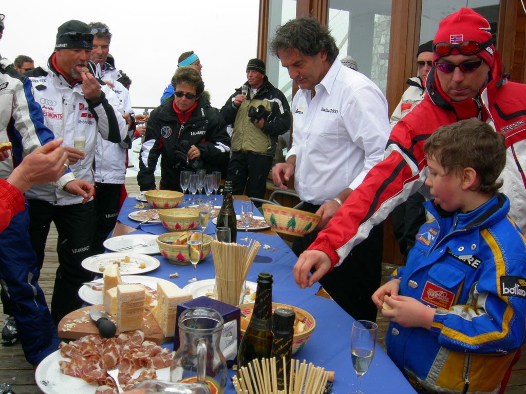 Limone 31 marzo 2007Pista Pancani, la Festa degli amici sciatori di Severino Bottero, Allenatore Limonese, prematuramente scomparso nel 2006