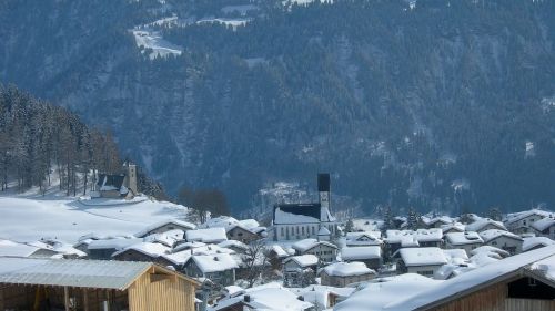 Laax-Flims-Falera, i tre comuni rilevano la proprietà degli impianti della Weisse Arena per 94,5 milioni di franchi