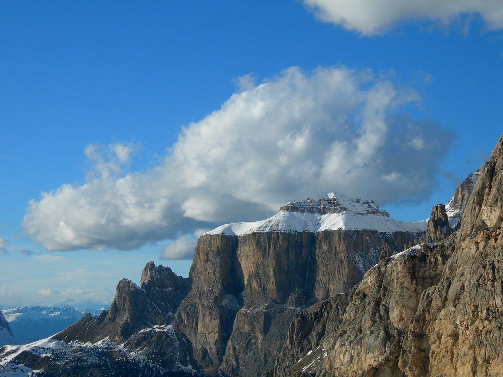 Sopra il Passo Pordoi