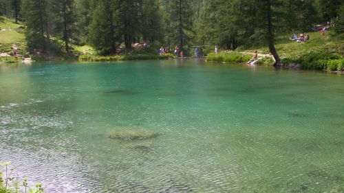 lago blu Valtournenche