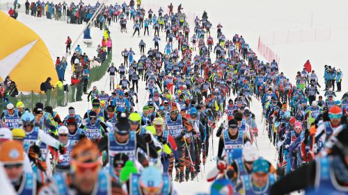 Mikaela Shiffrin in testa dopo la nebbiosa prima manche dello slalom di Killington