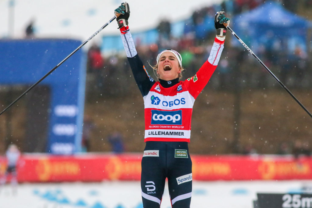 Therese Johaug vince il Lillehammer Triple e batte 50. Tris Norvegia tra i maschi