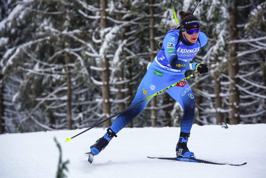 Biathlon: Julia Simon regina della Mass Start di Oberhof, amaro sesto posto per Wierer