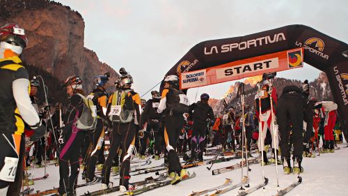 17a Sellaronda Skimarathon, 1000 caschetti al via da Corvara