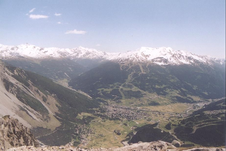 Panorama della Magnifica Terra dalla cima del monte Scale