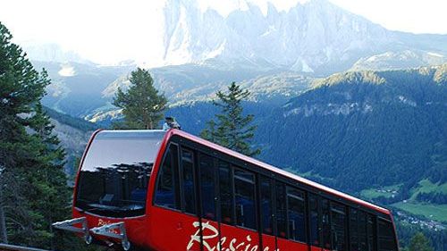 Valgardena: a Ortisei la nuova stagione inizia all'insegna della nuova funicolare Resciesa