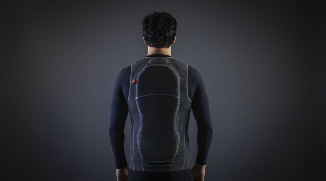 Alpina Prolan Vest, il paraschiena vince l'ISPO Gold Award