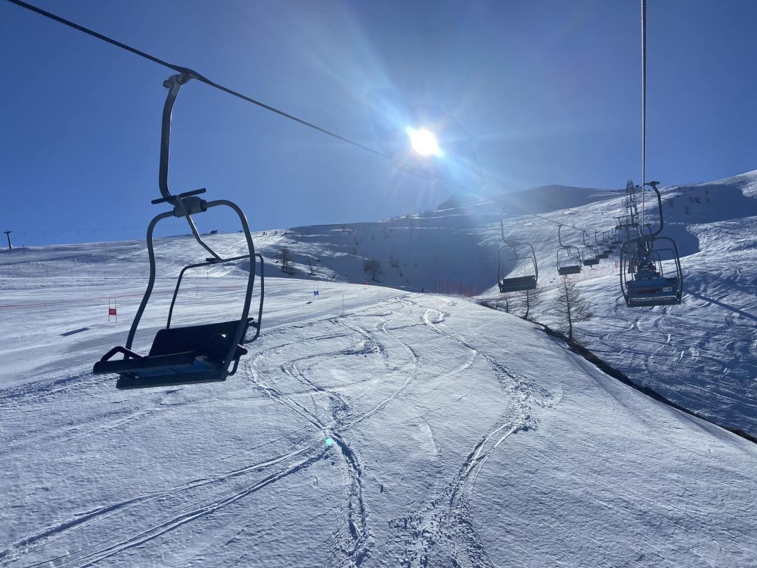 Piemonte, a Macugnaga e Prali si continua a sciare