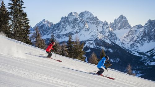 In Sud America la stagione dello sci inizia già ad aprile. Si scia al Cerro Catedral