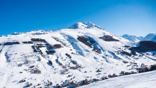 Les 2 Alpes, 30 allievi maestri di sci positivi al Covid