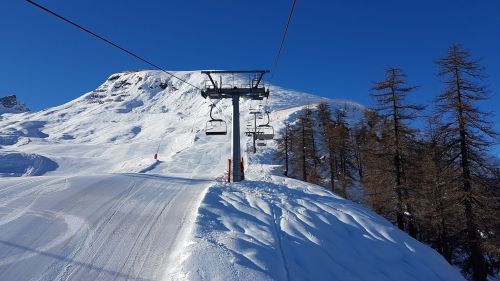 Valle d’Aosta, rincaro del 6,5% per lo skipass stagionale 2023/2024 