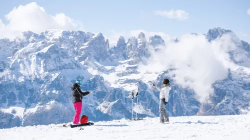 Primavera in Paganella tra sci, promozioni per famiglie e tante attività 