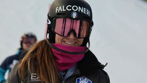 Mondinelli... c'è! La valsesiana è 3^ a metà gara dello slalom iridato guidato dalla solita Germane