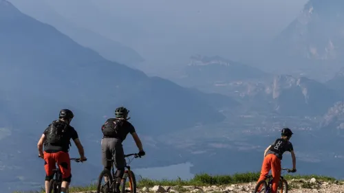Paganella, la stagione estiva è iniziata: trekking, bike e tante attività per bambini