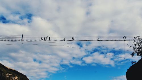 Dalla Basilicata alla Lombardia. Ecco il ponte tibetano più lungo del mondo