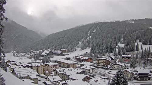 Prime magie bianche nella notte. Dalle Alpi agli Appennini, i fiocchi inaugurano la stagione