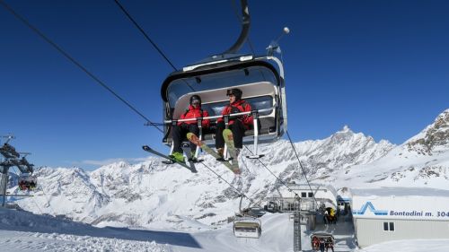 Cervinia, dal 14 novembre si scia sul versante italiano