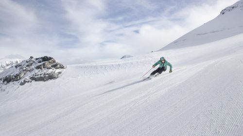 Ghiacciaio dello Stelvio, si scia dal 31 maggio. Durante la stagione è prevista la riapertura delle sciovie Geister 1 e 2