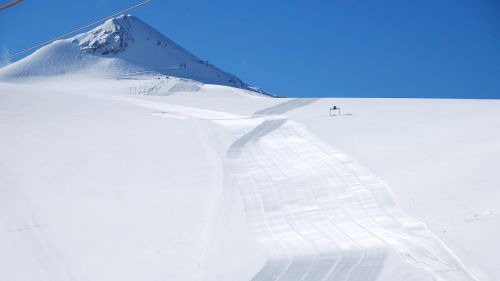 Neve fresca sul ghiacciaio allo Stelvio