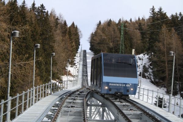 Funicolare Frachey - Alpe Ciarcerio
© Monterosa-Ski