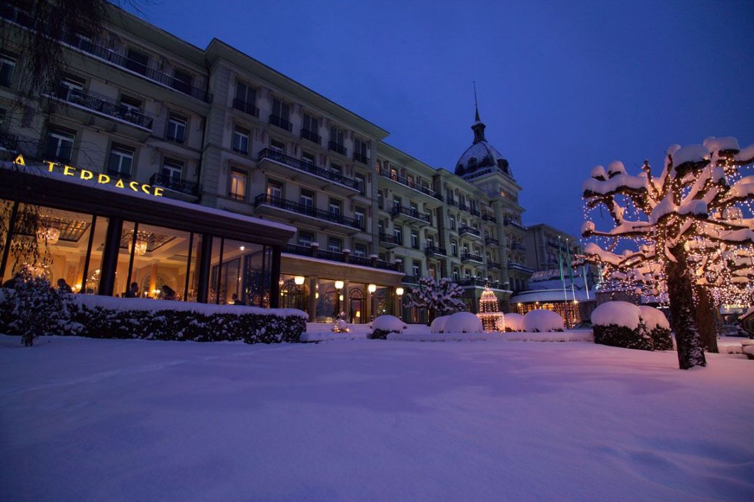 Esterno dell'hotel in inverno