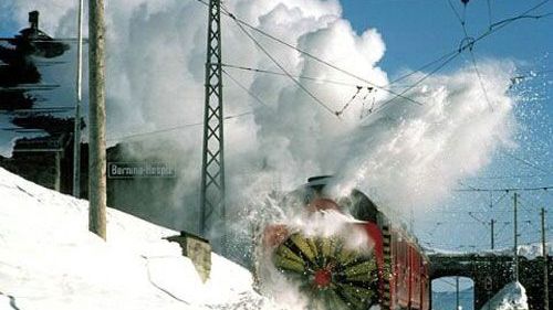 Cent'anni di muri di neve sulla ferrovia del Bernina
