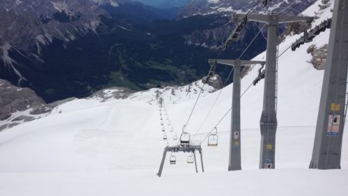 Neve a Cortina? I gatti sono in azione e il 29 giugno apre la pista Bus Tofana