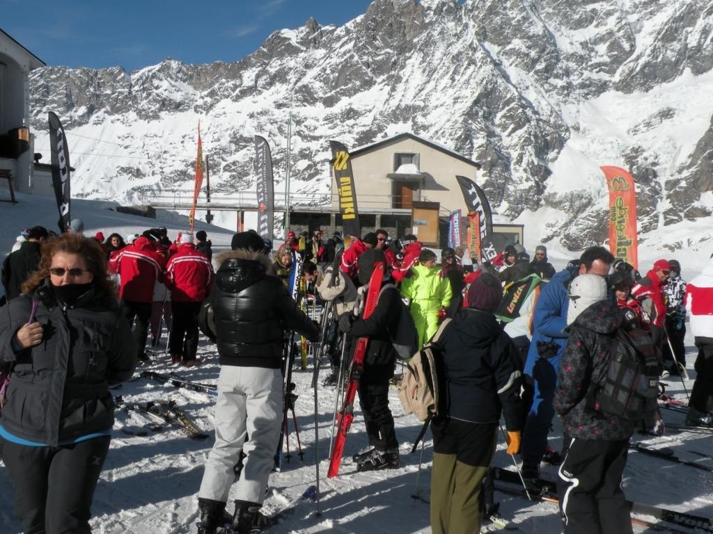 Breuil-Cervinia  Febbraio 2011
credit: www.mysticfreeride.com