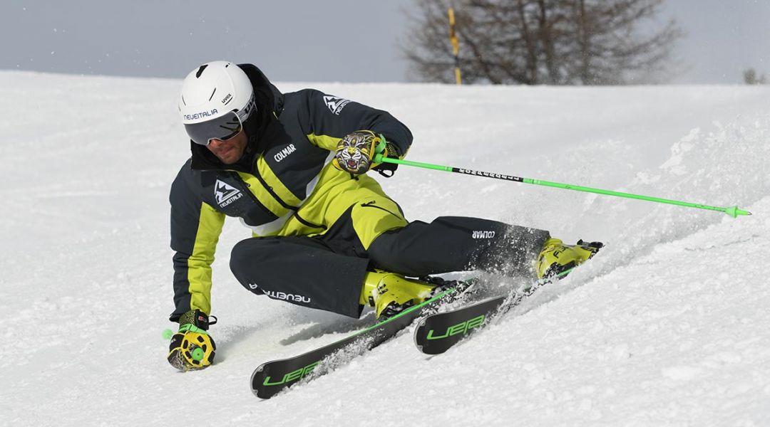 Alex Favaro al test di Elan Amphibio 18 Ti2 (2022)