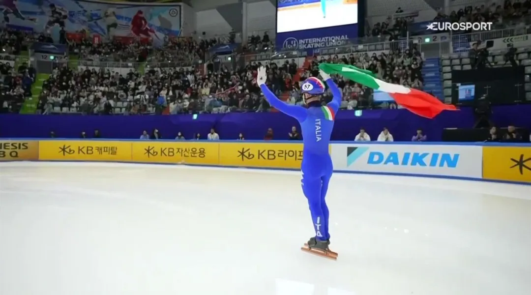 Mondiali short track, Pietro Sighel fenomeno: oro nei 500 dopo l'argento dei 1500 m, rivivilo