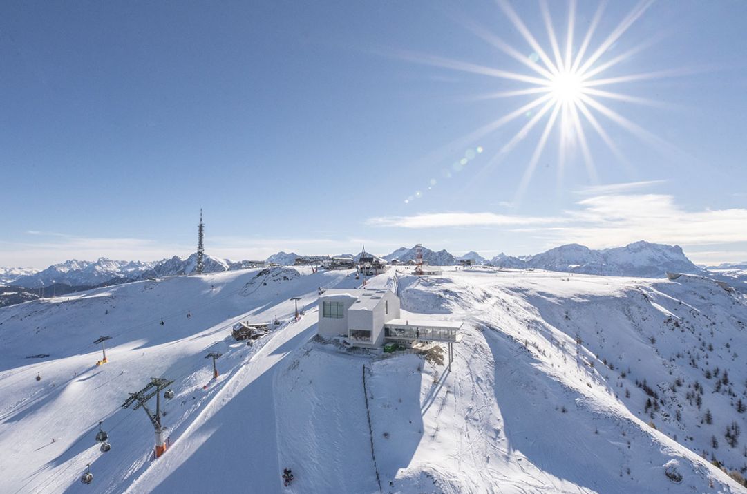 Panoramica dall'alto della cima del Plan de Corones