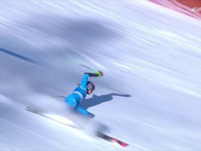 Video Sofia Goggia si inclina troppo e cade nella prima manche del gigante di Kronplatz