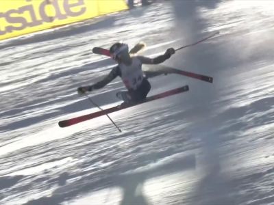 Video Che volo per Elisabeth Bocock! Si sbilancia e decolla sul muro durante la prima manche del gigante di Copper Mountain