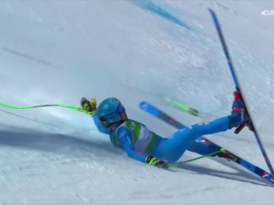 Video Gran spavento per Roberta Melesi nel SuperG: si scompone su un salto e cade, ma sta bene