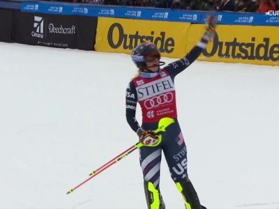 Video Mikaela Shiffrin è imbattibile, terza vittoria su tre in slalom. Il video della seconda manche a Copper Mountain