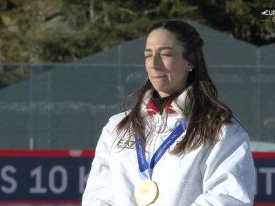 Video Lisa Vittozzi non trattiene le lacrime sul gradino più alto del podio! Linno e la premiazione con loro olimpico