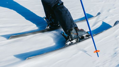 Lange Shadow, il primo scarpone da sci a performance assistita
