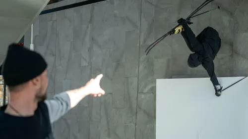 La rivoluzione “freeski” di Atomic a Livigno: nasce lo scarpone che coniuga potenza, precisione e libertà espressiva