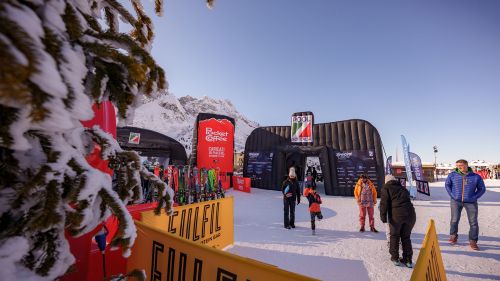 Prove Libere Tour 2026, il calendario del più grande ski test gratuito d’Italia. Otto tappe, da Cervinia a Pampeago